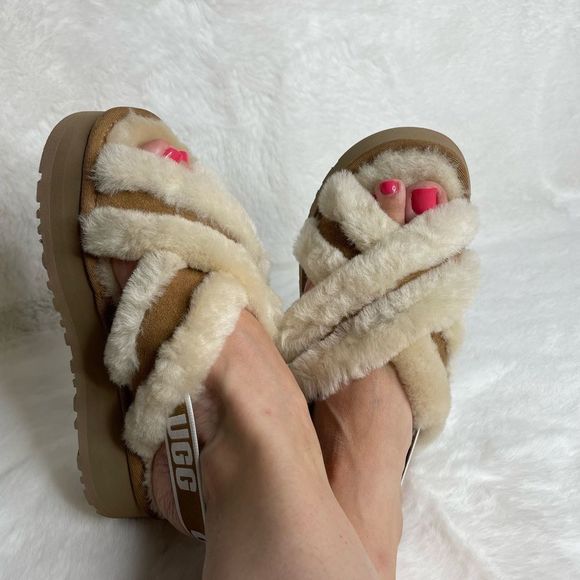UGG Disco Cross Genuine Shearling Slide - Picture 12 of 12